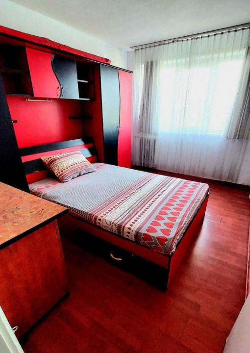Apartament decomandat cu 3 camere in zona Dristor