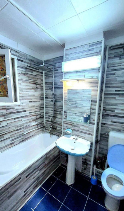 Apartament decomandat cu 3 camere in zona Dristor