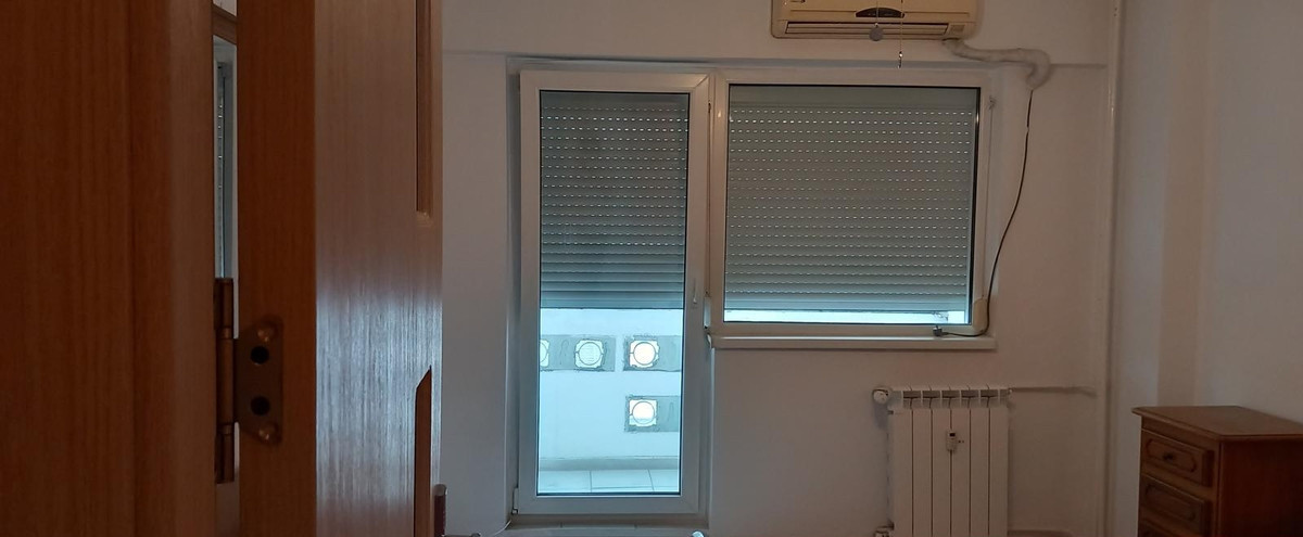 Apartament decomandat cu 2 camere, in zona Unirii