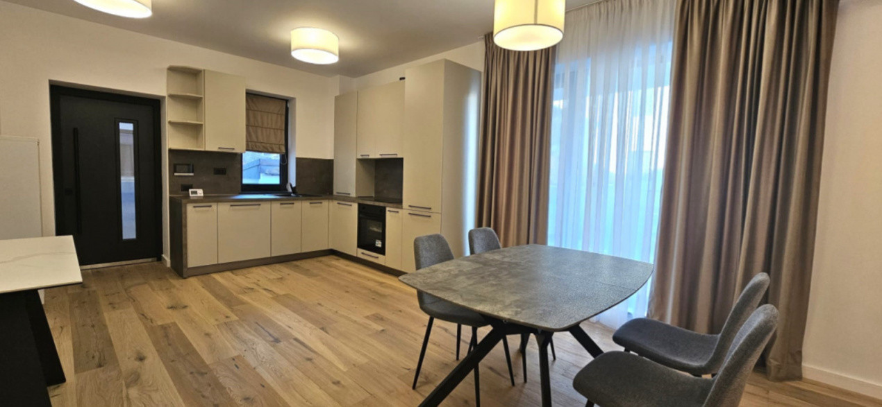 de inchiriat apartament semidecomandat cu 3 camere  in Aviatiei 