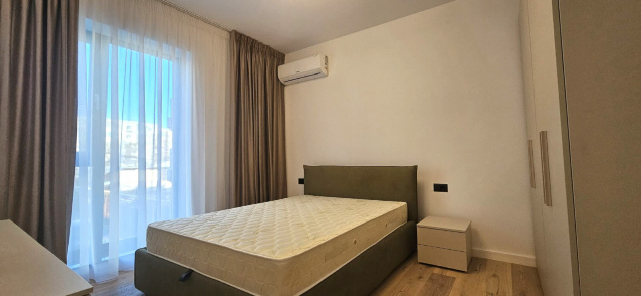 de inchiriat apartament semidecomandat cu 3 camere  in Aviatiei 