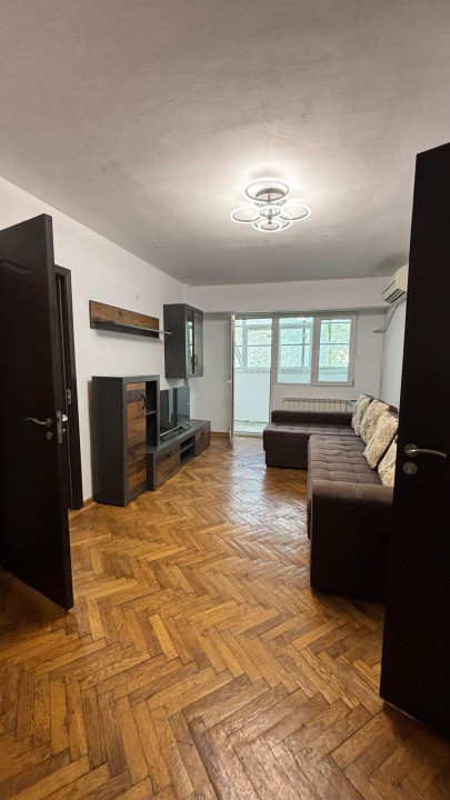 Apartament 3 camere | 200m de metrou
