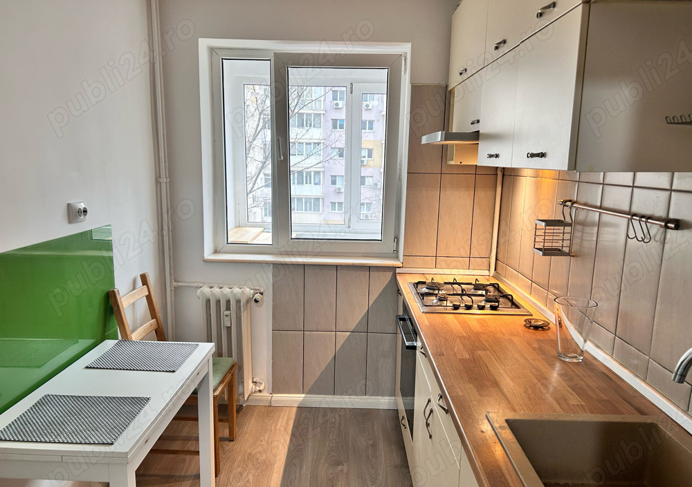 Apt cu 3 camere - inchiriere