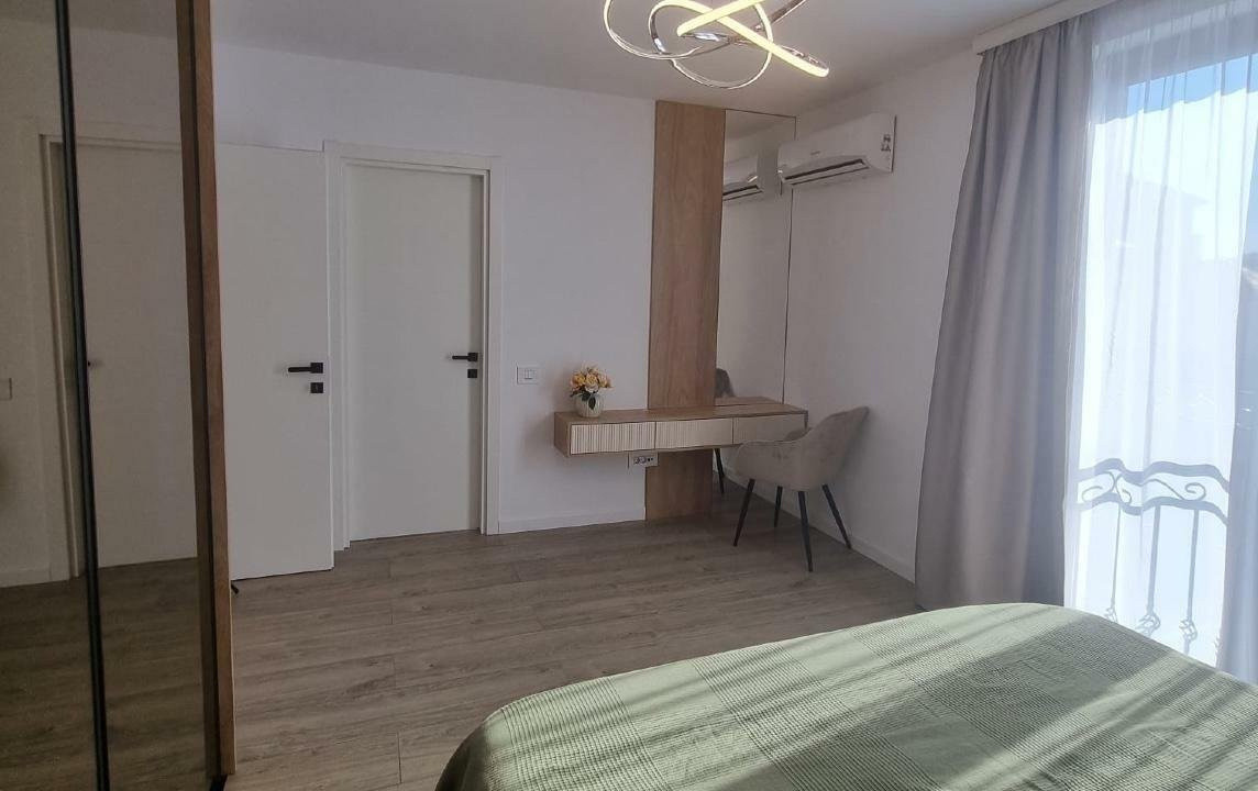 Prima inchiriere, vila stil duplex, 6 camere, 2 locuri de parcare, Veris Pipera
