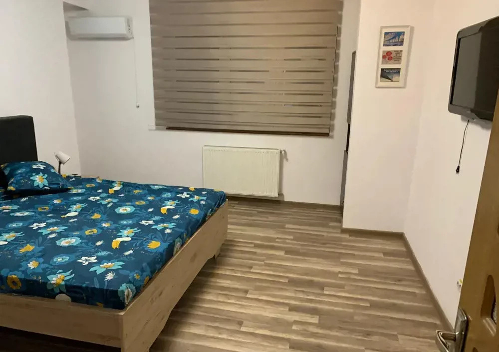Apartament semidecomandat cu 2 camere, zona Coposu