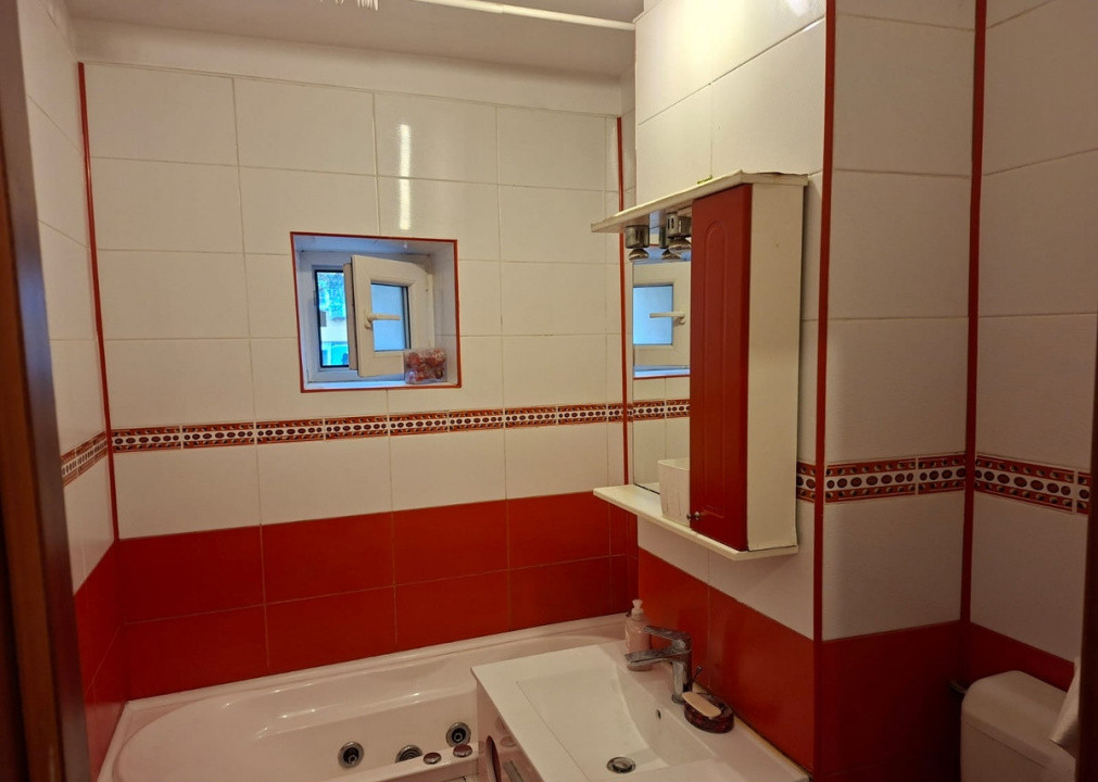 Apartament de 3 camere, zona Doamna Ghica