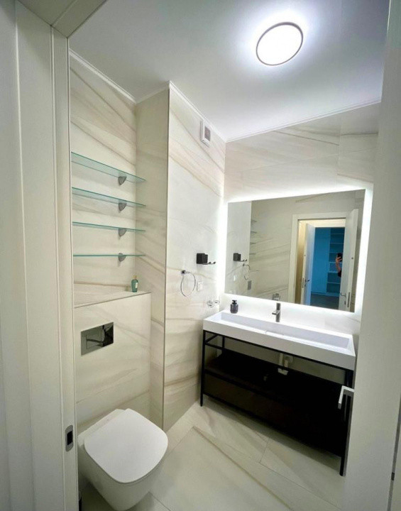 Apartament semidecomandat cu 2 camere  in Aviatiei 