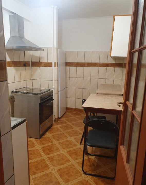 Apartament decomandat cu 2 camere  in zona Eroii Revolutiei 