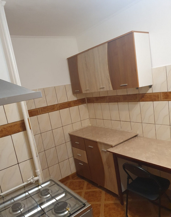 Apartament decomandat cu 2 camere  in zona Eroii Revolutiei 