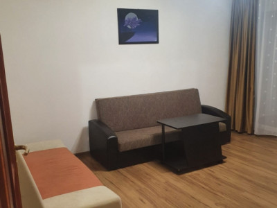 Apartament decomandat cu 2 camere  in zona Eroii Revolutiei 