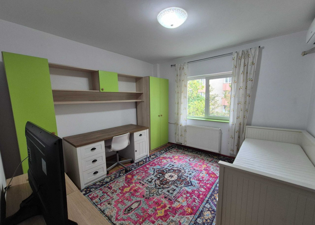 Apartament decomandat cu 3 camere  in Vitan 