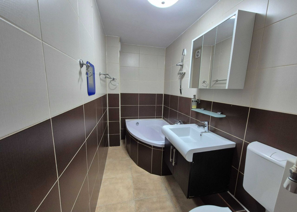 Apartament decomandat cu 3 camere  in Vitan 