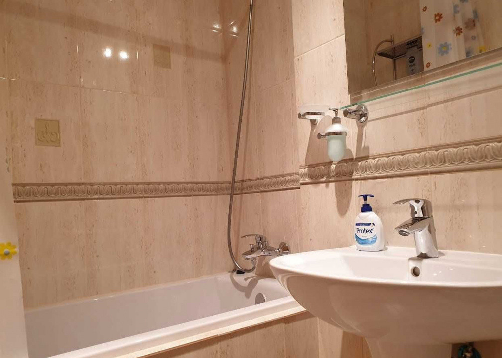 Apartament decomandat cu 2 camere  in Titan 