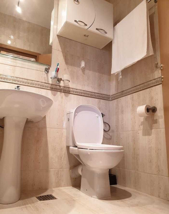 Apartament decomandat cu 2 camere  in Titan 