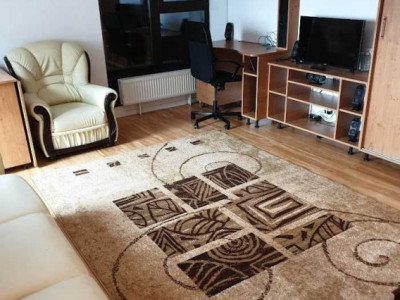 Apartament decomandat cu 2 camere  in Titan 