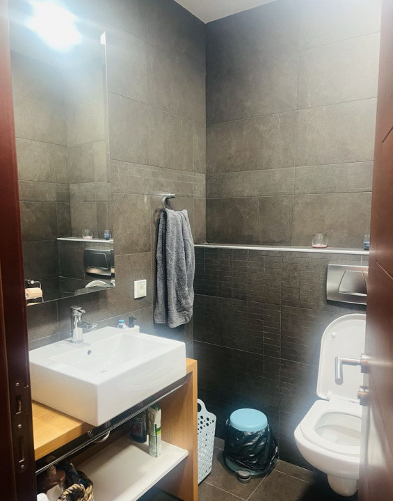 Apartament decomandat cu 3 camere  in Dristor 