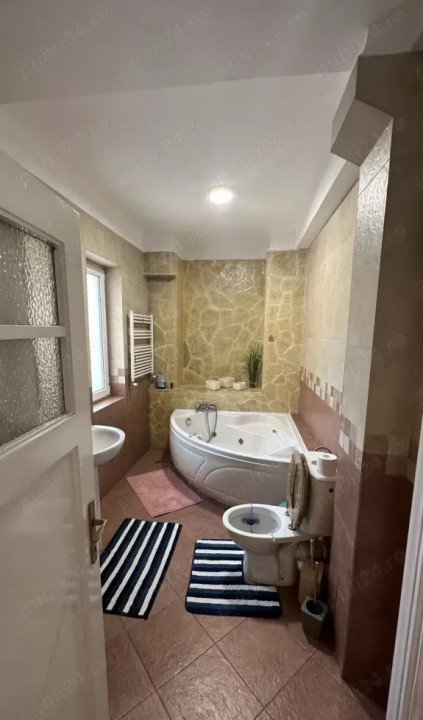 Apartament semidecomandat cu 3 camere, in zona Cotroceni 