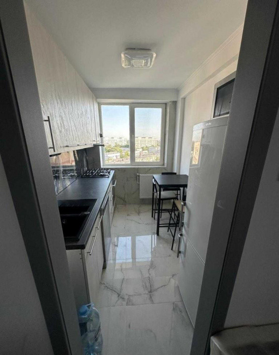 Apartament semidecomandat cu 3 camere  in Lujerului 