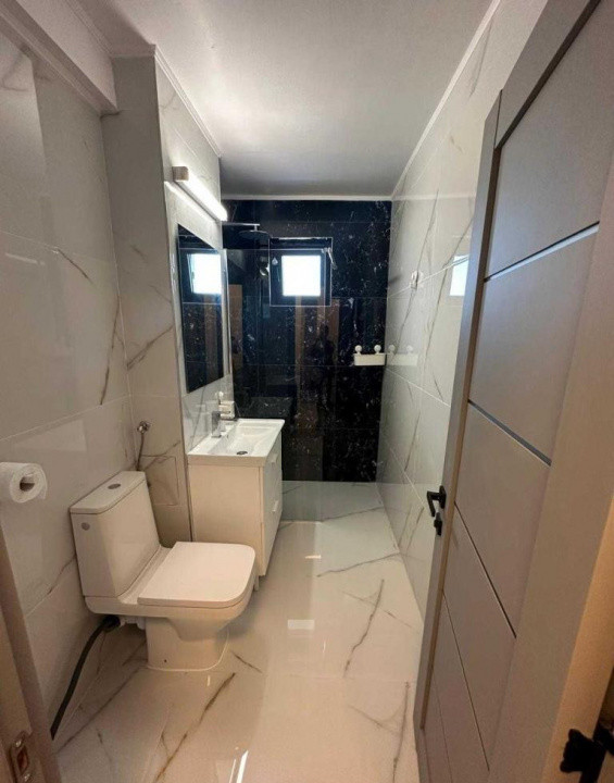 Apartament semidecomandat cu 3 camere  in Lujerului 