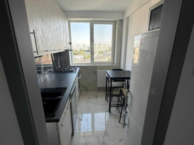 Apartament semidecomandat cu 3 camere  in Lujerului 
