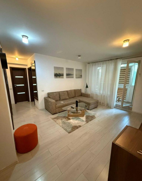 Apartament decomandat cu 2 camere  in 13 Septembrie 