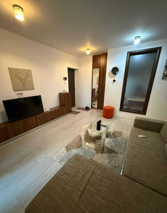 Apartament decomandat cu 2 camere  in 13 Septembrie 