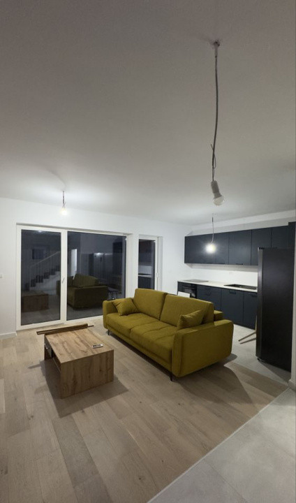 Casă tip duplex de închiriat – Complex H4L, gradină proprie și parcare inclusă
