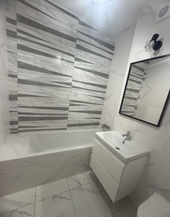 Apartament semidecomandat cu 2 camere, in zona Salaj 