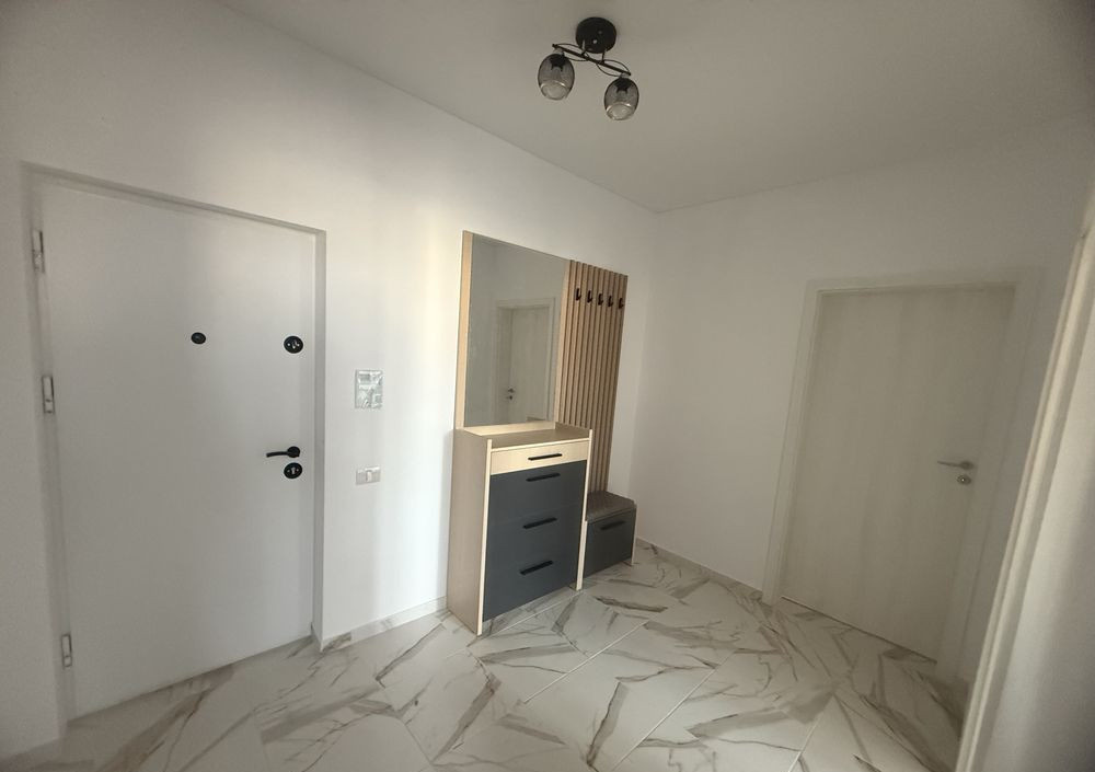 Apartament semidecomandat cu 2 camere, in zona Salaj 