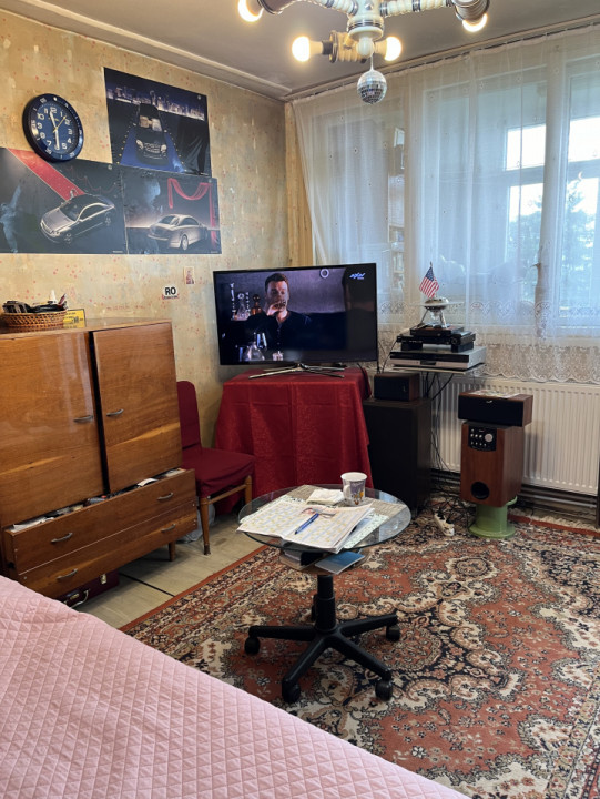 Apartament 3 camere, 65 mp, dec, centrală, reabilitat, metrou, zona Dristor