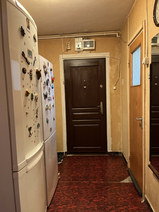 Apartament 3 camere, 65 mp, dec, centrală, reabilitat, metrou, zona Dristor
