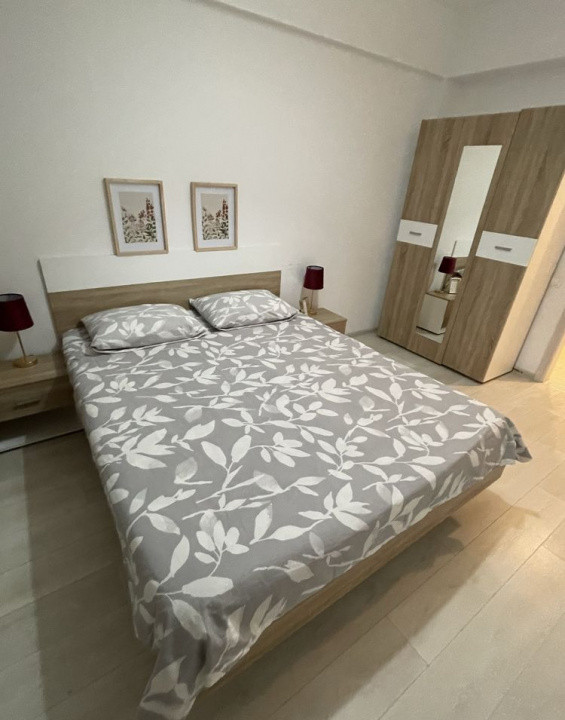 Apartament decomandat cu 2 camere  in Militari 