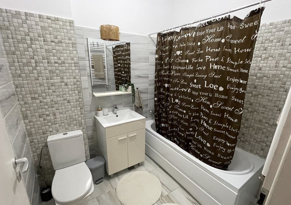 Apartament decomandat cu 2 camere  in Militari 
