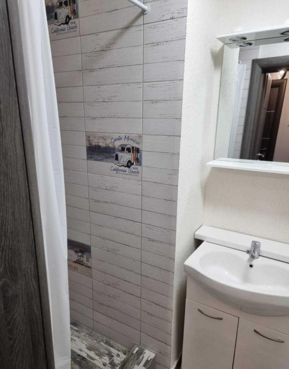 Apartament decomandat cu 3 camere  in Sebastian 