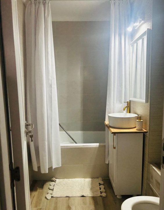 Apartament decomandat cu 2 camere  in Obor 