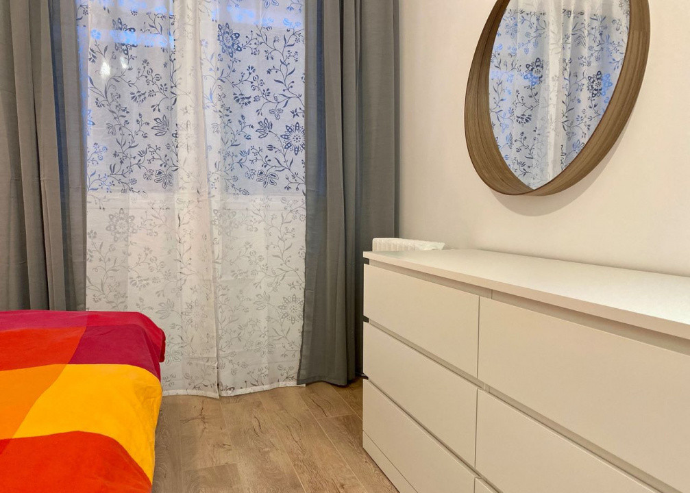 de inchiriat apartament semidecomandat cu 2 camere  in Titan 