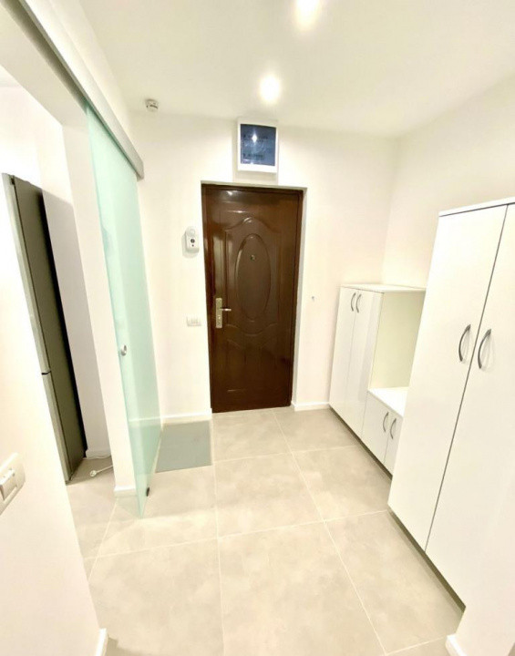 de inchiriat apartament semidecomandat cu 2 camere  in Titan 