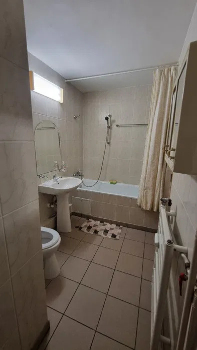 Apartament decomandat cu 2 camere in zona Tei 