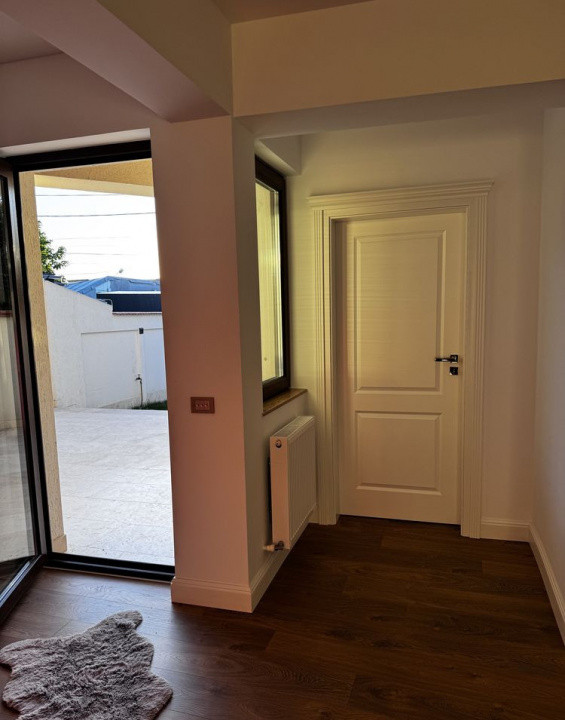 Casa individuala, 160 mp, 5 camere, terasa, curte, parcare, zona Bucurestii Noi