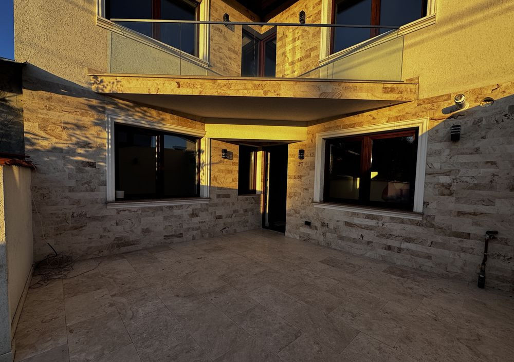 Casa individuala, 160 mp, 5 camere, terasa, curte, parcare, zona Bucurestii Noi