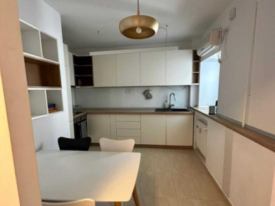 Apartament 3 camere modern – Piața Romană