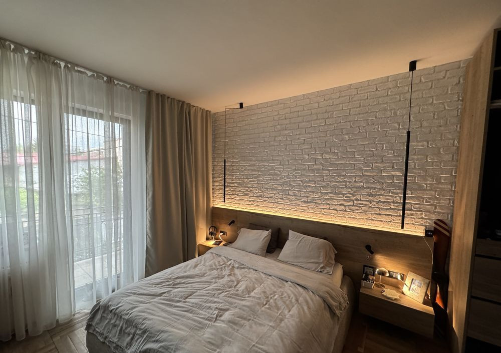 Casa individuala, 180 mp, 4 camere, modern,terasa, curte, parcare, zona Aviatiei