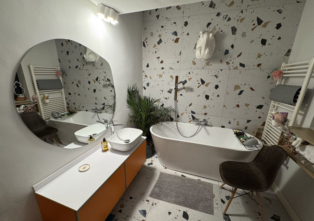 Casa individuala, 180 mp, 4 camere, modern,terasa, curte, parcare, zona Aviatiei