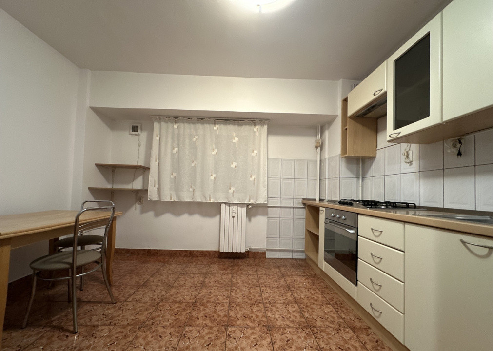 Apartament de inchiriat - 2 camere - 67mp - zona Decebal