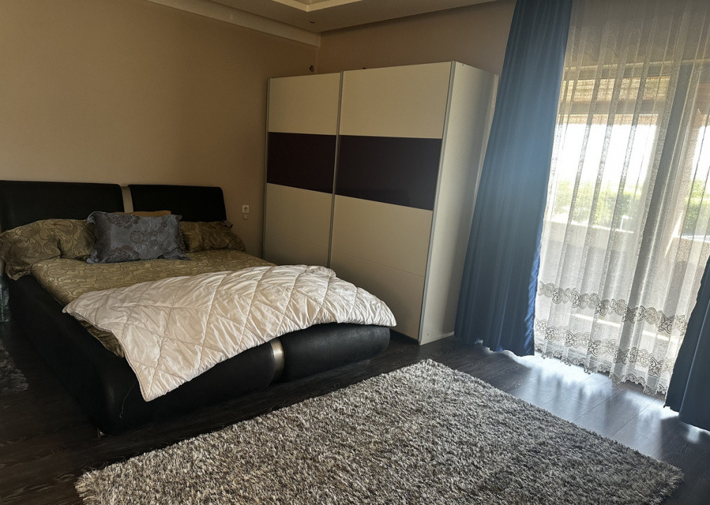 Vila individuală, 300 mp, 5 camere, curte, parcare, zona Nicolae Grigorescu
