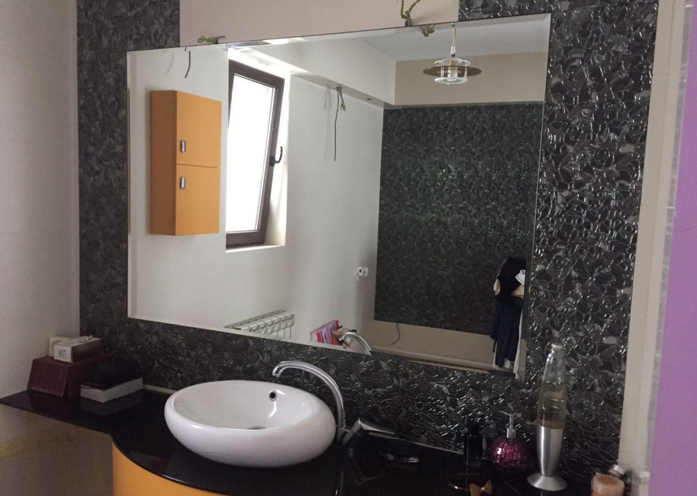 Vila individuală, 300 mp, 5 camere, curte, parcare, zona Nicolae Grigorescu