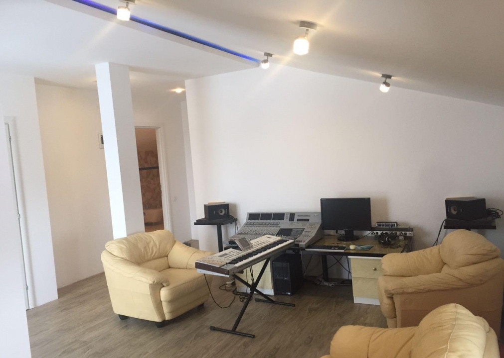 Vila individuală, 300 mp, 5 camere, curte, parcare, zona Nicolae Grigorescu