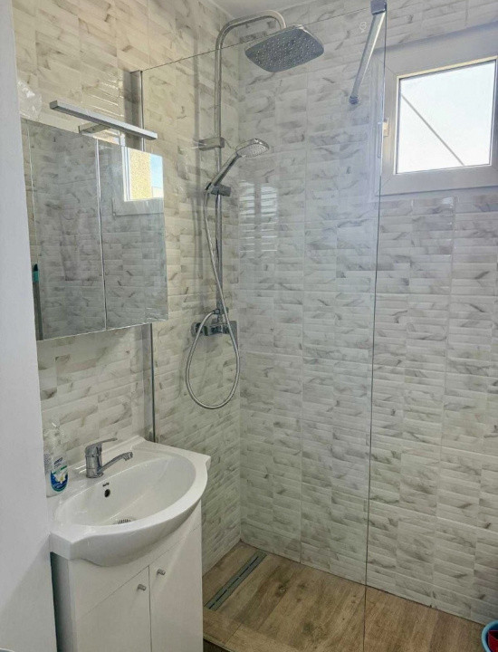 Apartament Titan, Piața Miniș