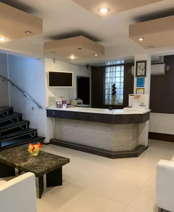Spatiu comercial, 100 mp, parter+etaj, stradal cu vad excelent, zona Voluntari