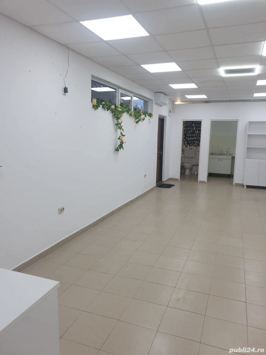Spatiu comercial, 100 mp, parter+etaj, stradal cu vad excelent, zona Voluntari